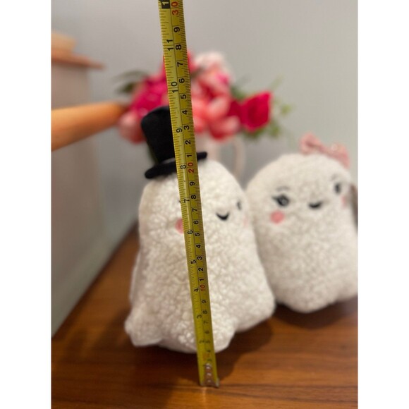 Halloween Sherpa Ghost Couple Decor - Picture 6 of 6